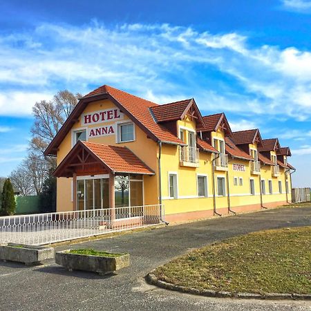 Anna Hotel Бюк Экстерьер фото