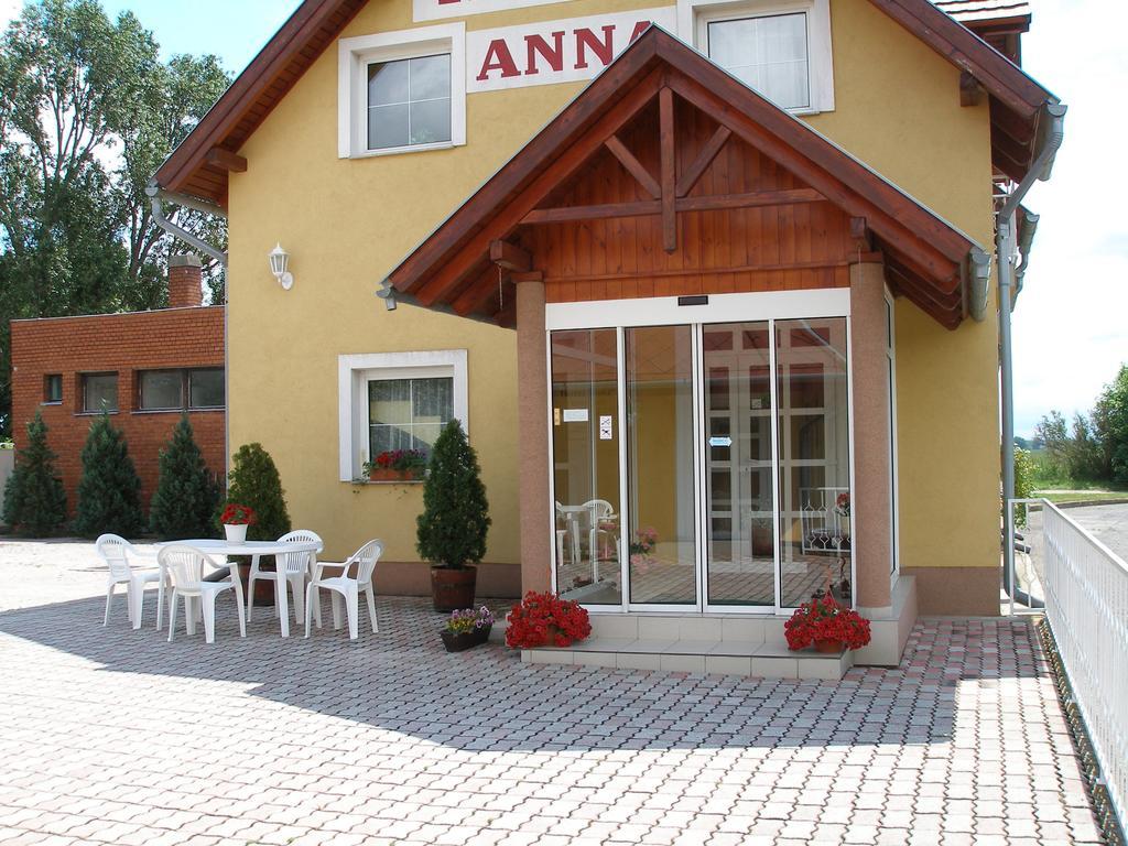 Anna Hotel Бюк Экстерьер фото