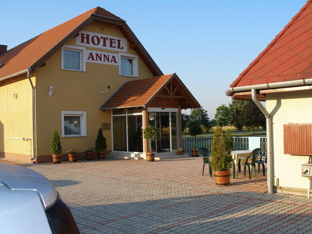 Anna Hotel Бюк Экстерьер фото